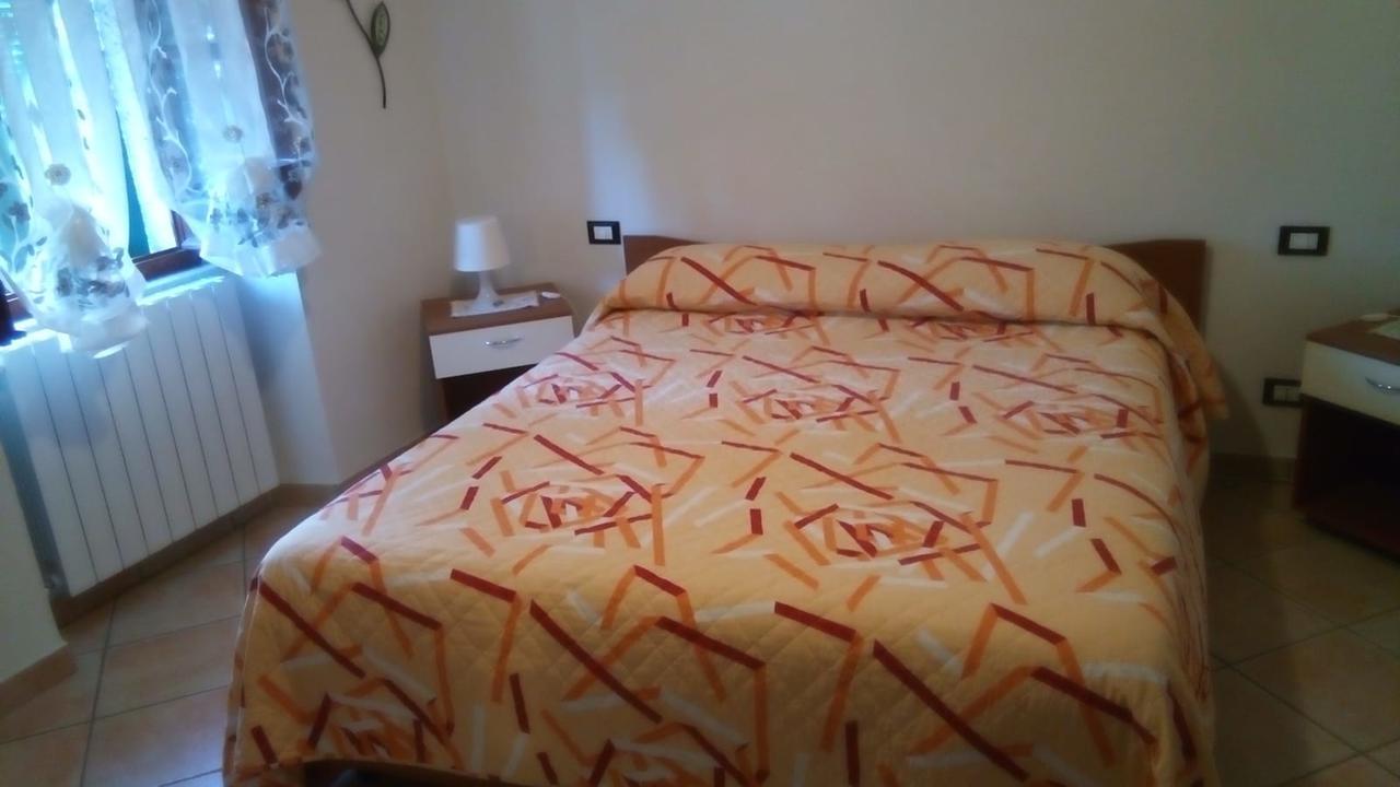 Casa Vacanze L'Agrifoglio Bed & Breakfast Magliolo Exterior foto