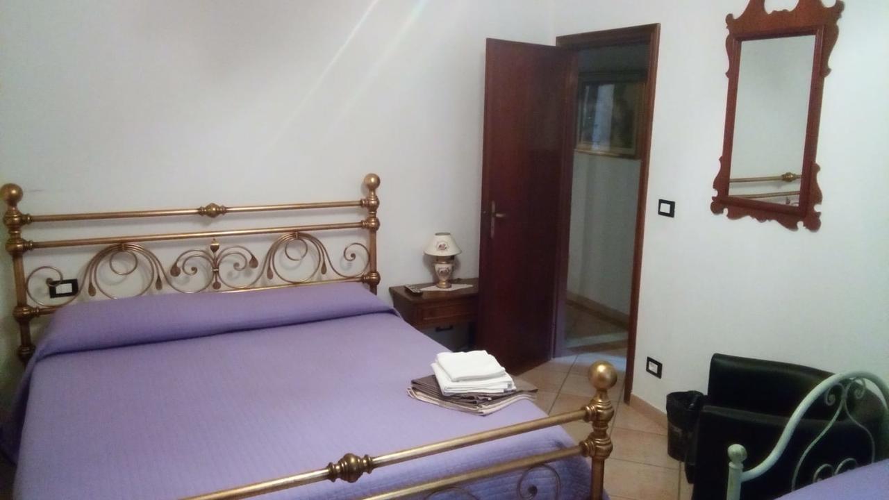 Casa Vacanze L'Agrifoglio Bed & Breakfast Magliolo Exterior foto