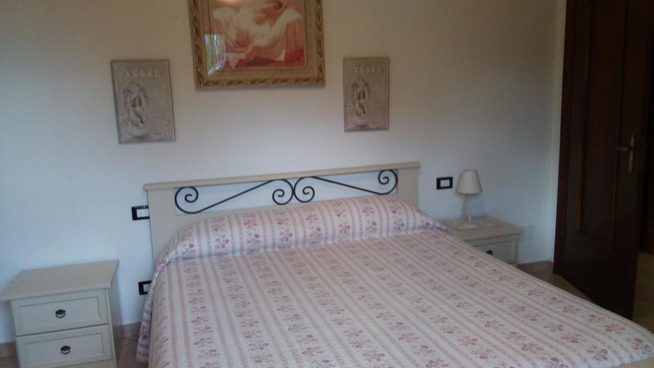 Casa Vacanze L'Agrifoglio Bed & Breakfast Magliolo Exterior foto