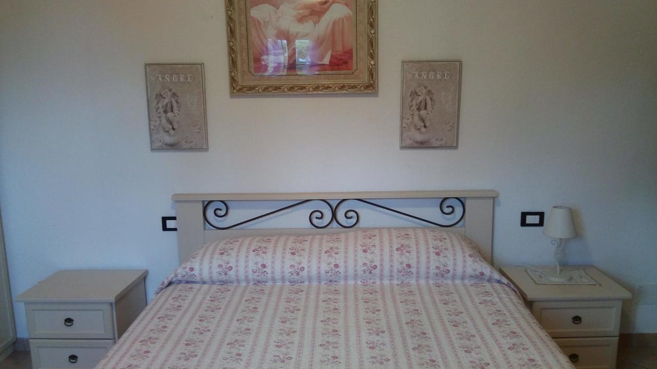 Casa Vacanze L'Agrifoglio Bed & Breakfast Magliolo Exterior foto