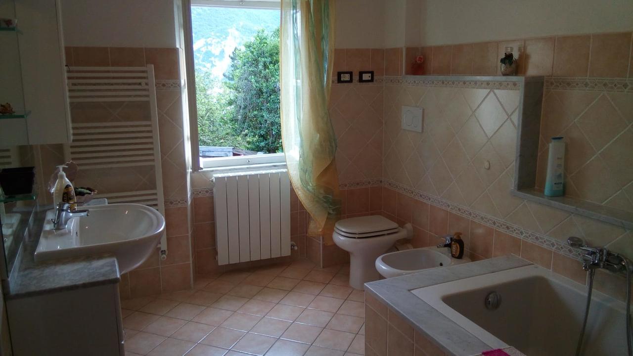 Casa Vacanze L'Agrifoglio Bed & Breakfast Magliolo Exterior foto